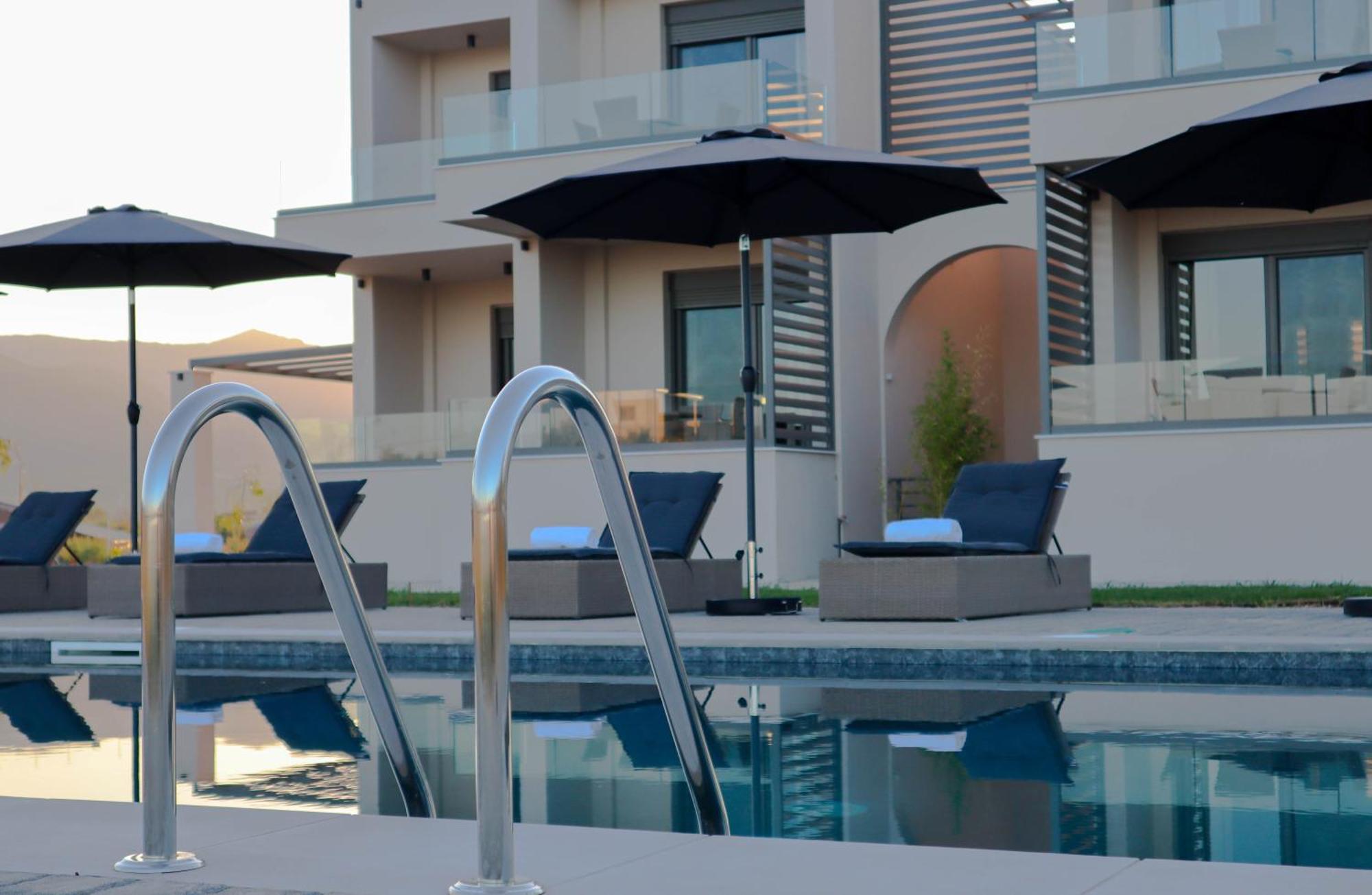 Almyres Luxurious Residences Miloi  Luaran gambar